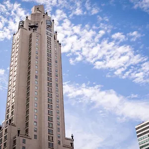 Hotel Four Seasons, Nowy Jork